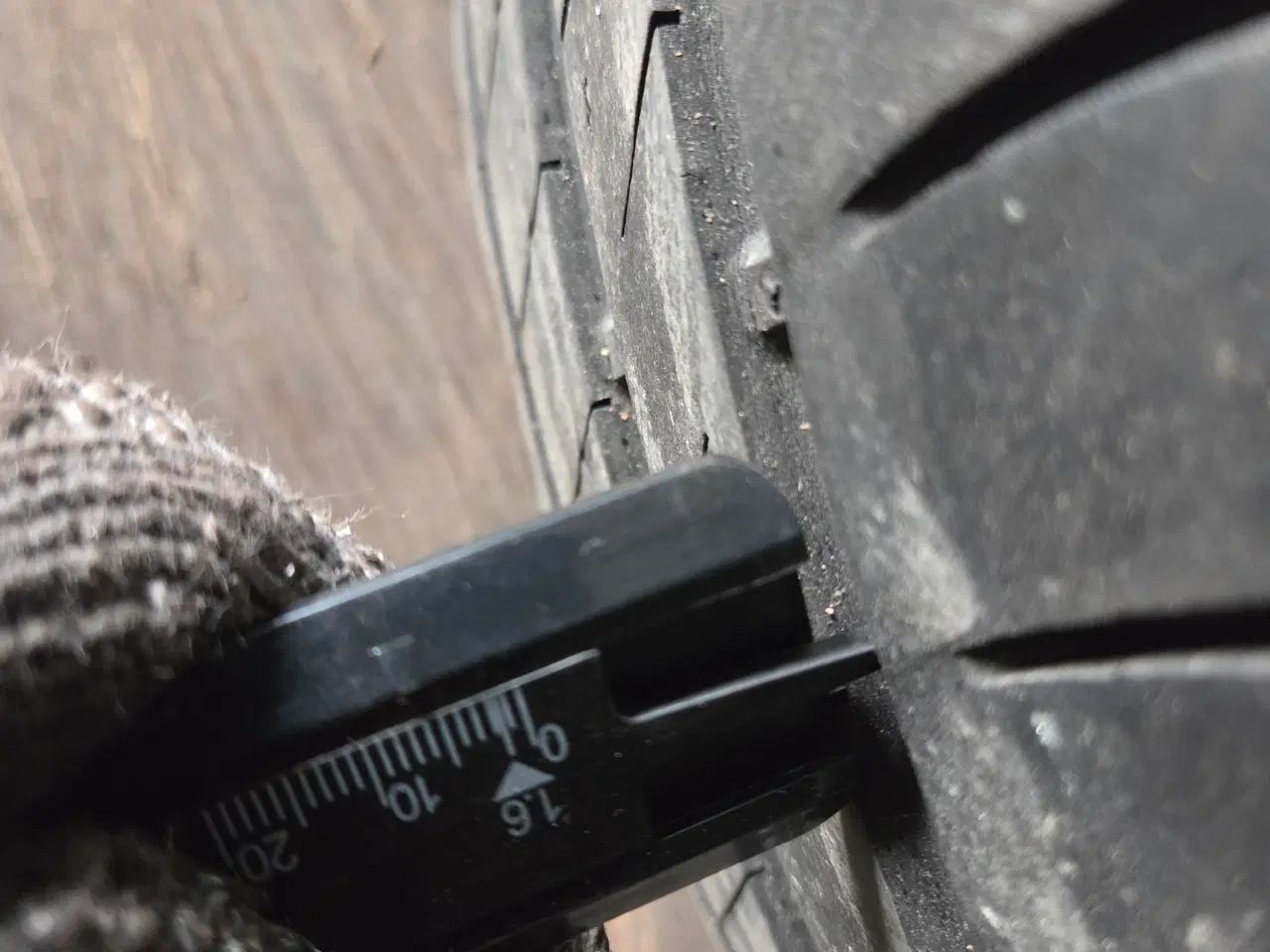 Billede 4 - Fælge med dæk