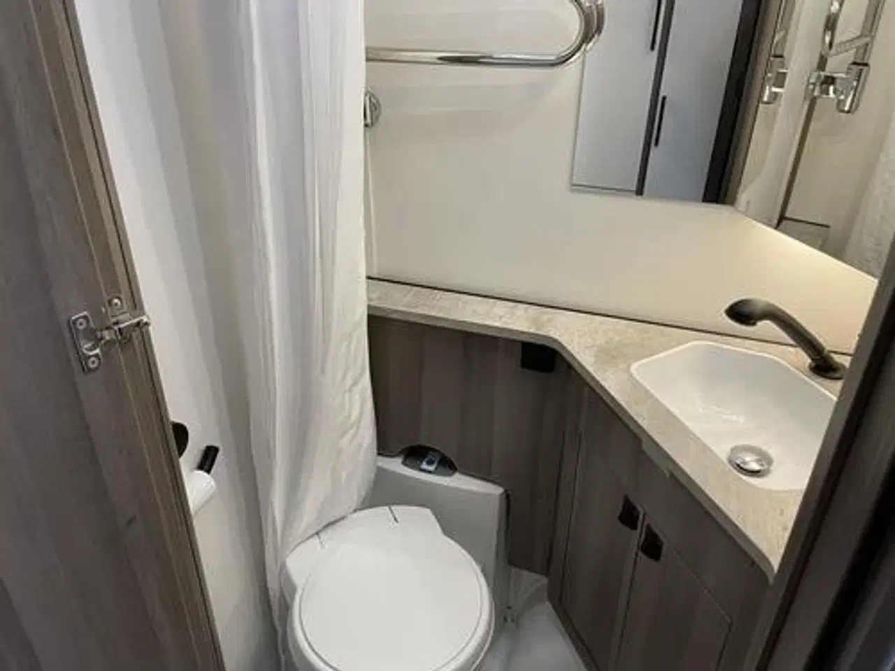 Billede 8 - Kabe Estate 560 GLE