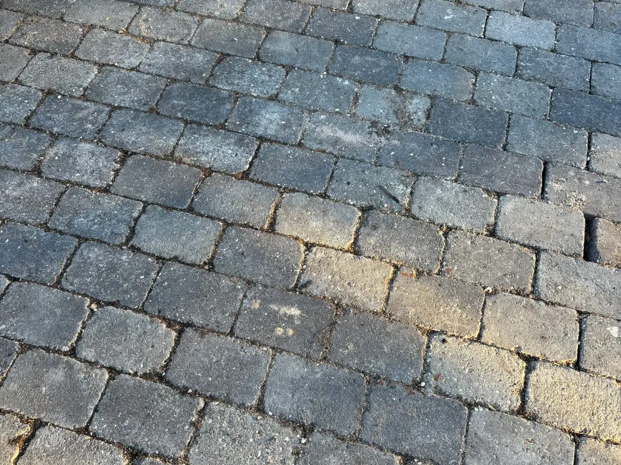 Billede 2 - Herregårdssten i god stand til fri afhentning