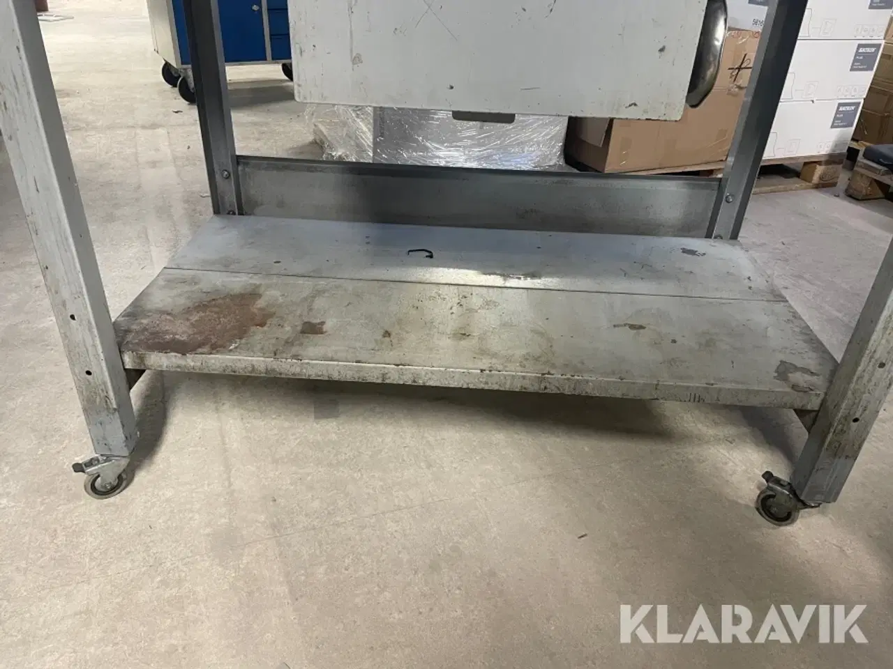 Billede 11 - Arbejdsbord på hjul med skruestik