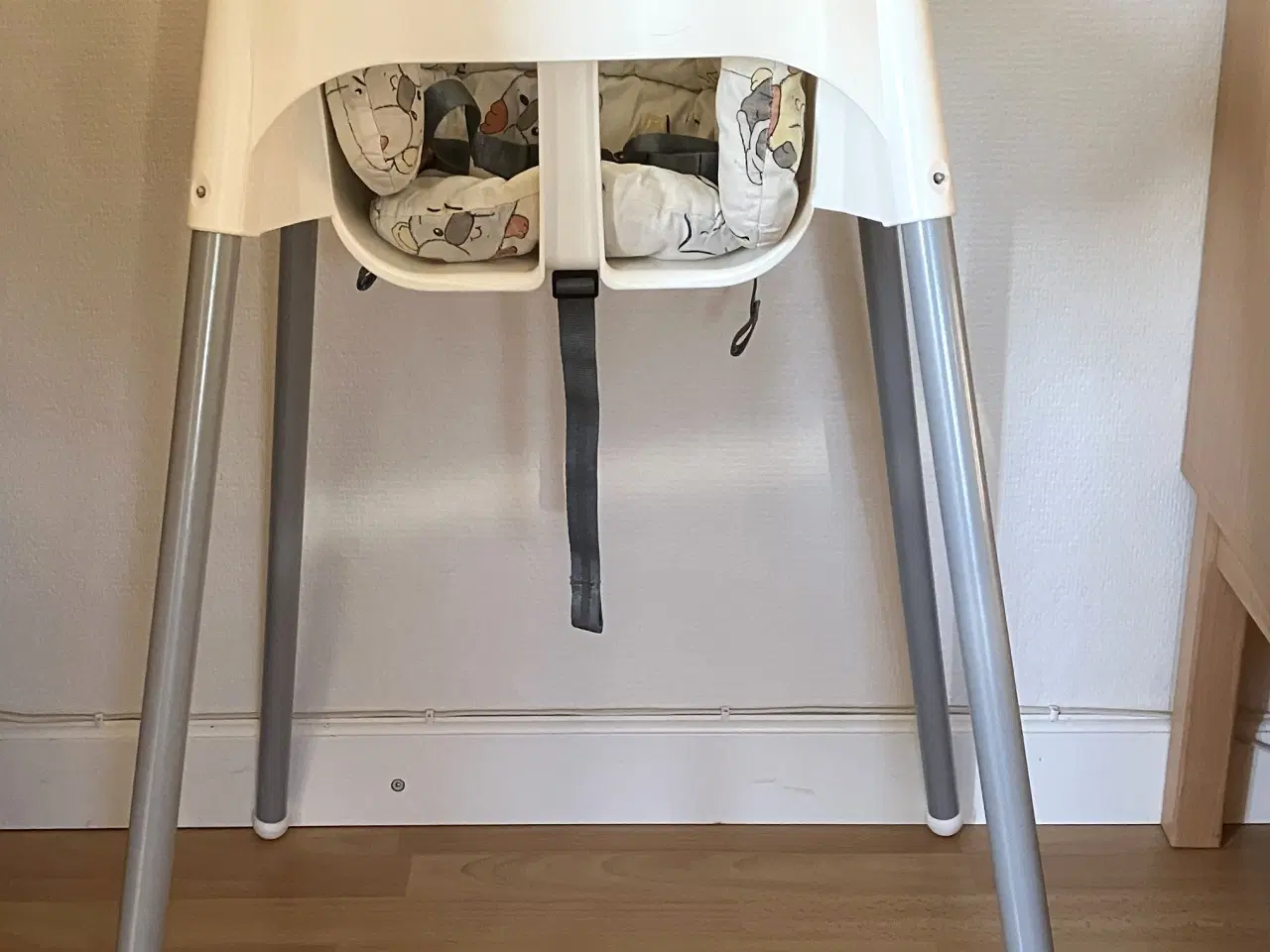 Billede 6 - Høj stol – IKEA.  