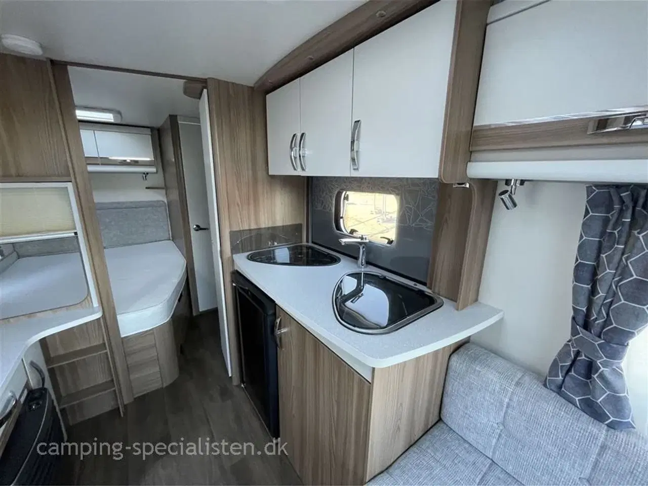 Billede 5 - 2022 - Sprite Alpine Sport 470 CF   Pæn og velholdt rejsevogn Sprite Alpine Sport 470 CF 2022 Model - Kan nu opleves hos Camping-Specialisten i Silkeborg