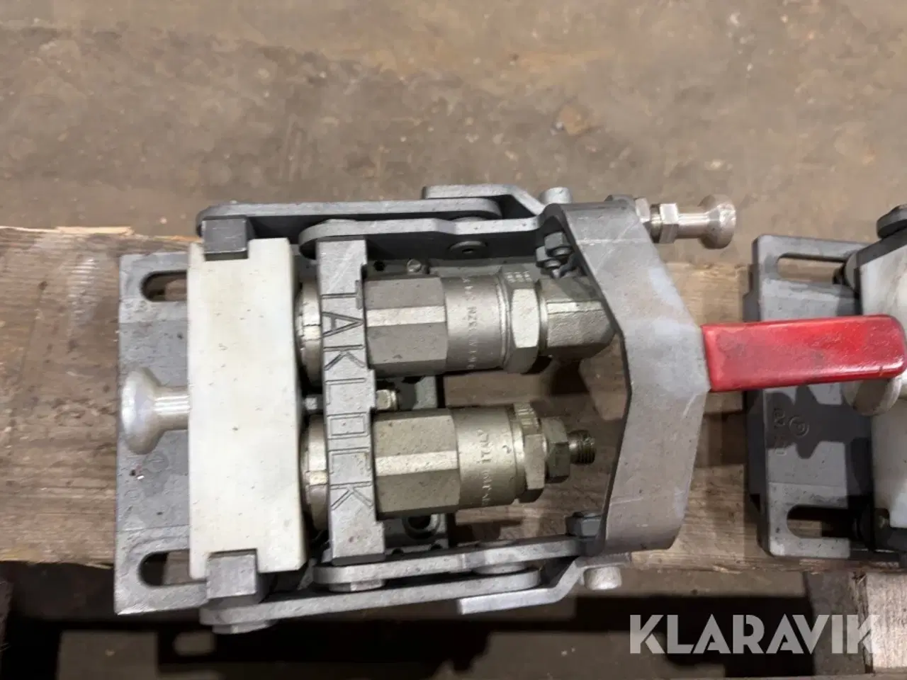 Billede 4 - Hydraulisk hurtig skifte 2 styk