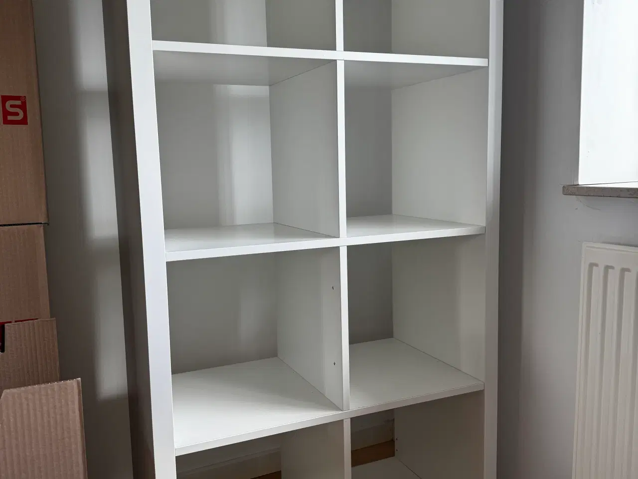 Billede 1 - Hvid IKEA reol