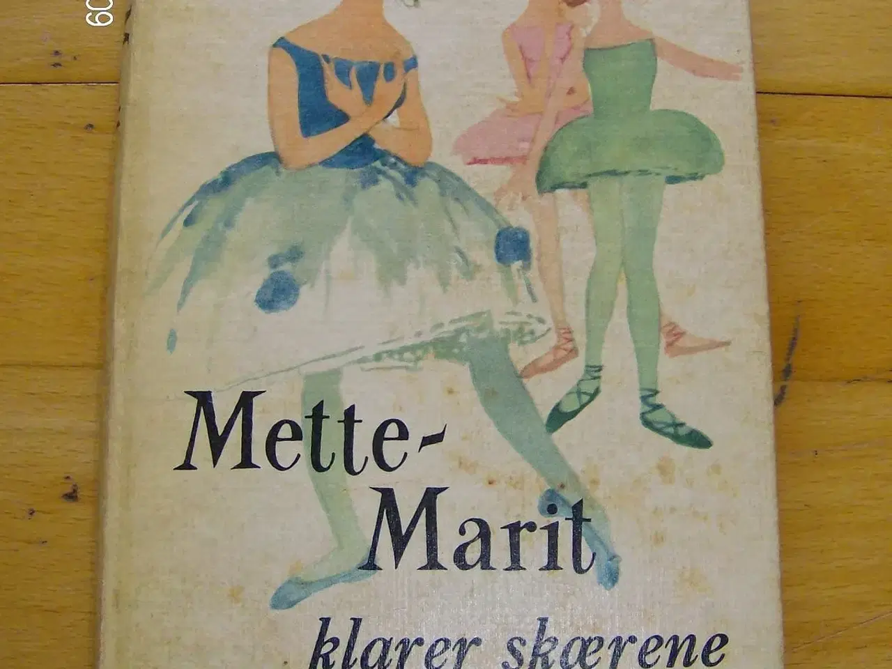 Billede 1 - Mette-Marit klarer skærene 