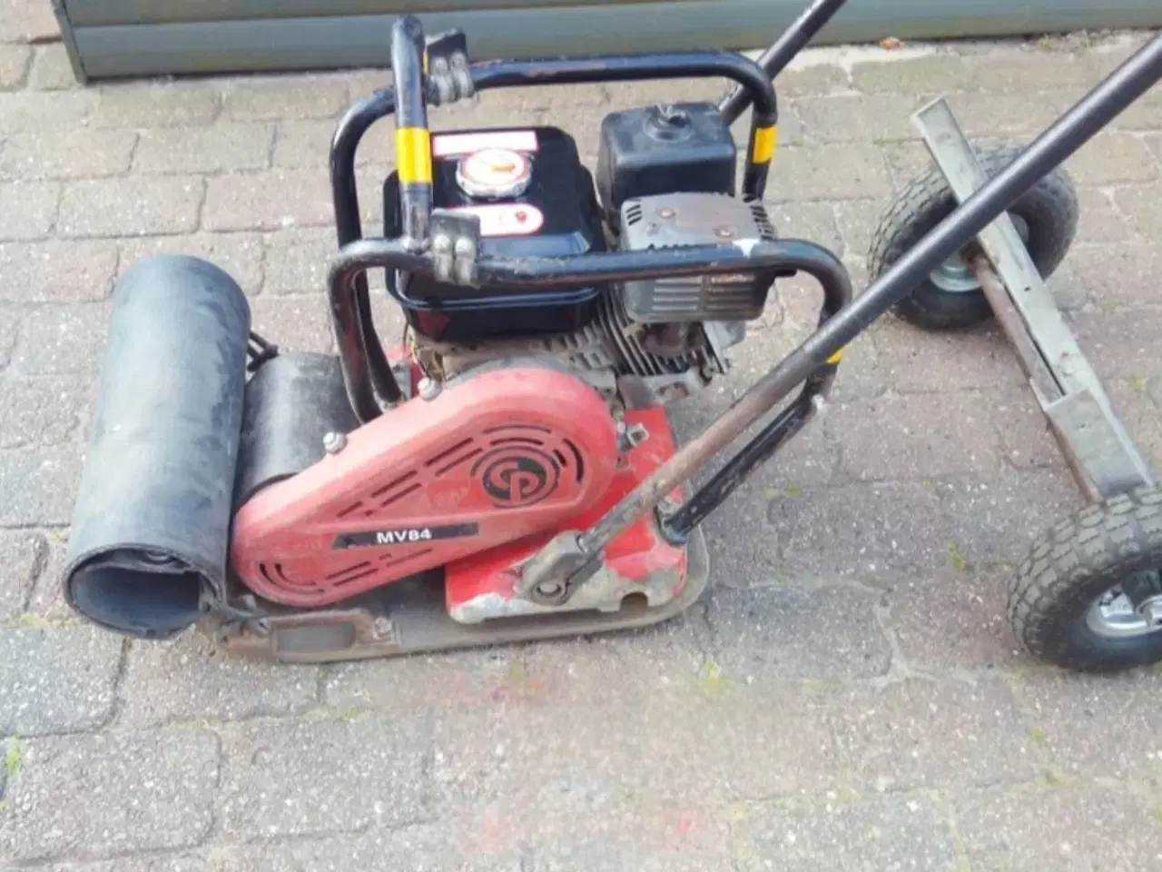 Billede 1 - Pladevibrator afrettersæt udlejes 