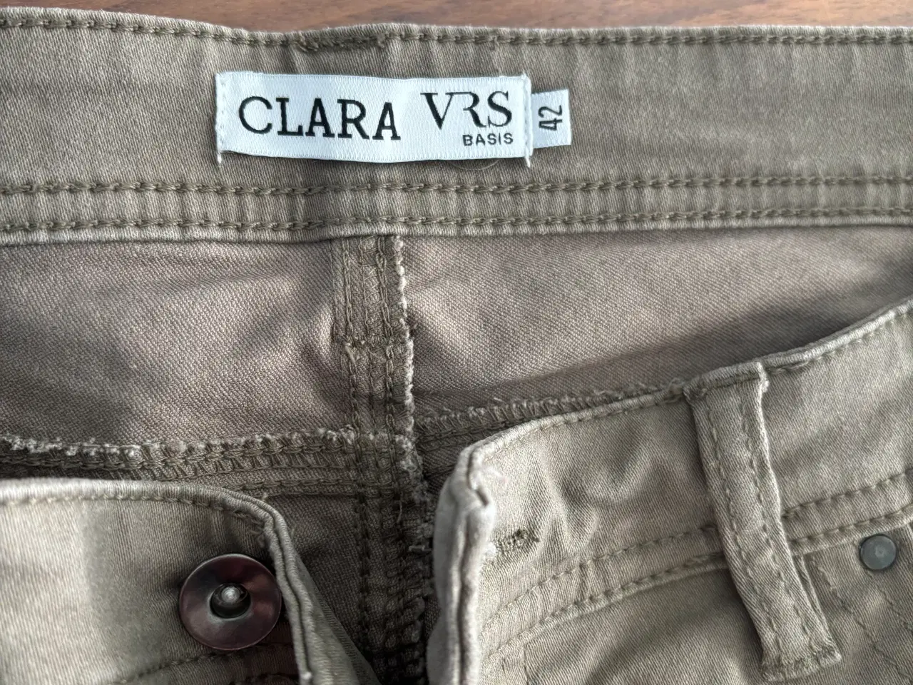 Billede 2 - Vrs bukser str 42