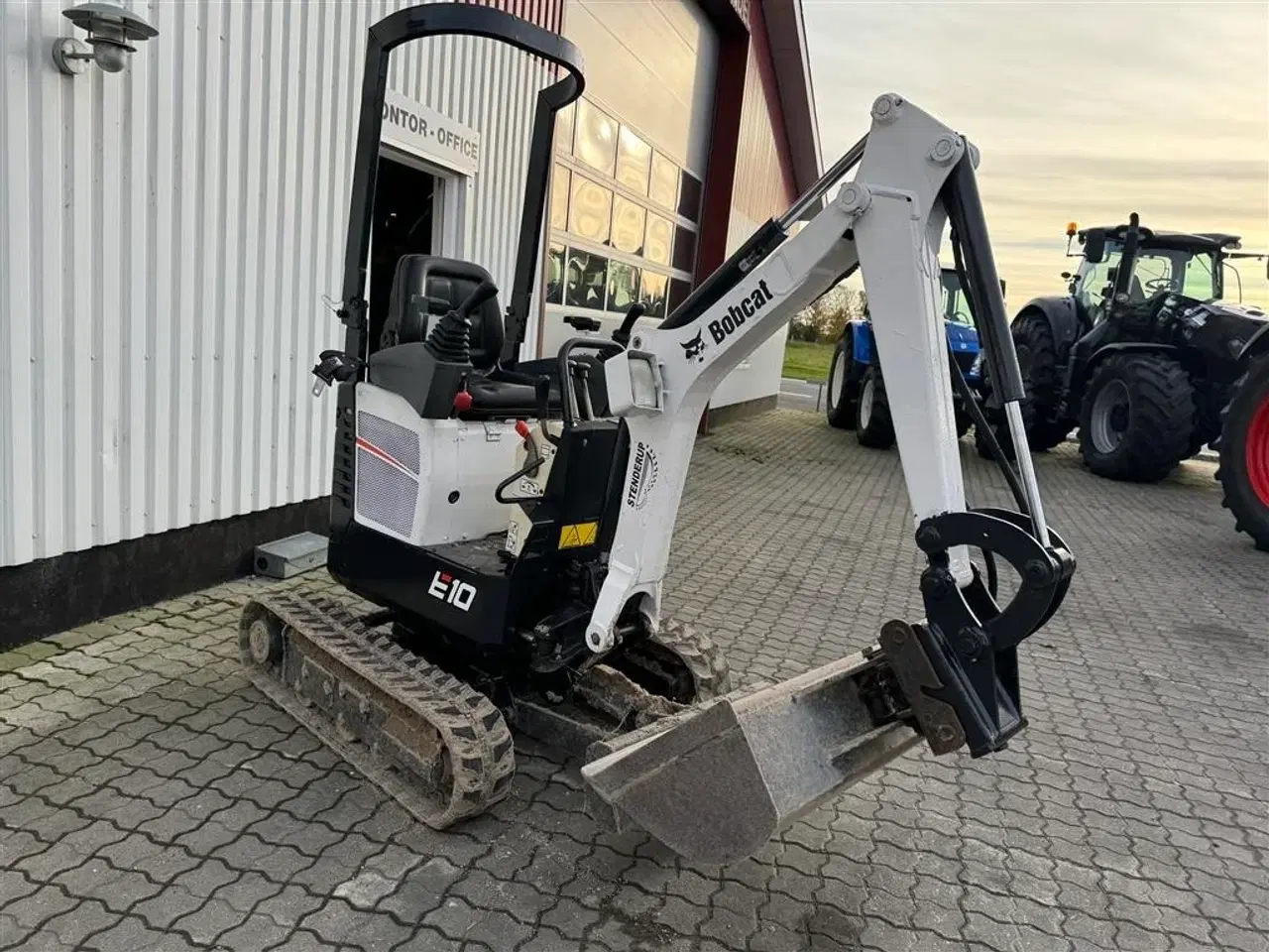 Billede 5 - Bobcat E 10 KUN 1800 TIMER OG 3 STK SKOVLE!