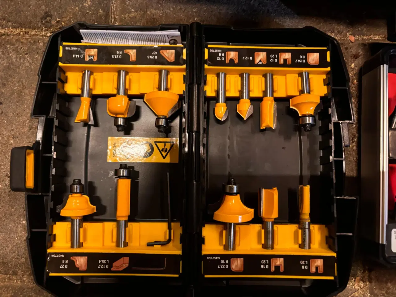 Billede 2 - Kant/overfræser, Dewalt 18V DCW604NT