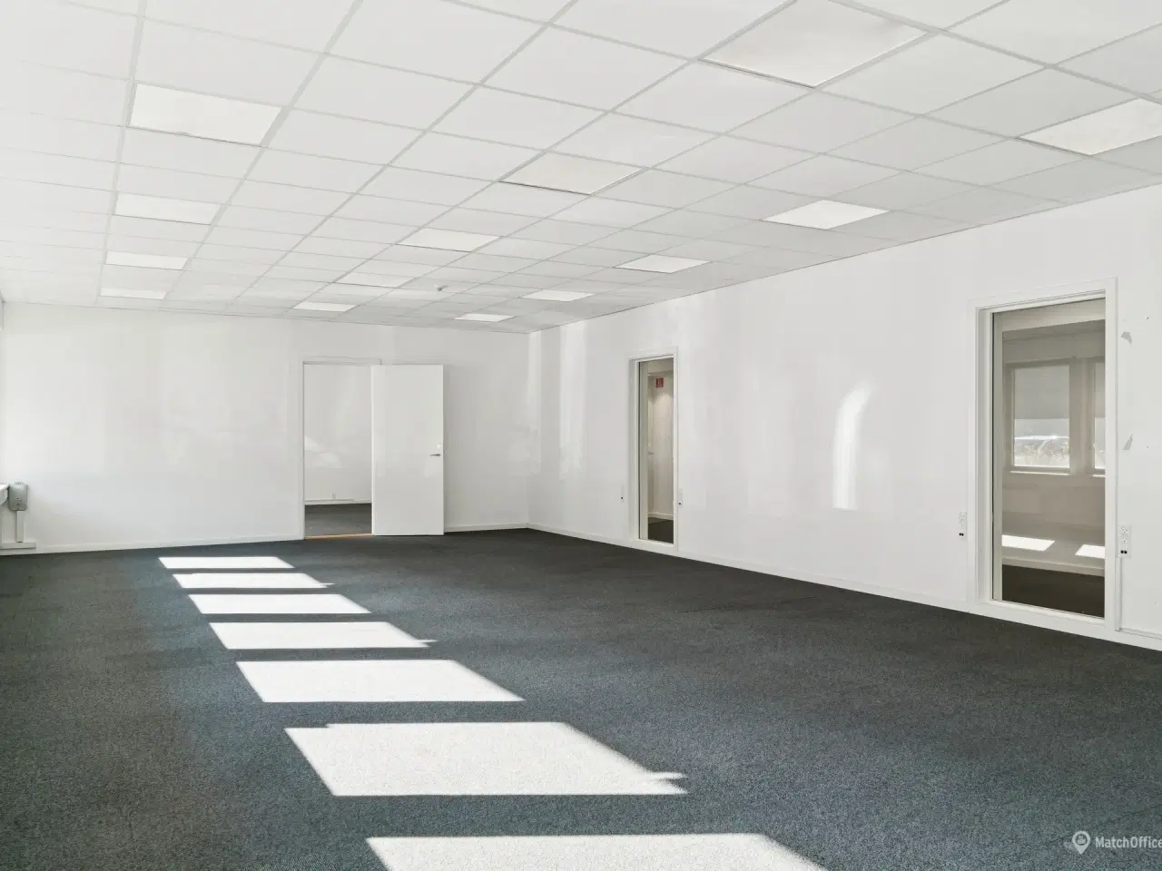 Billede 20 - 1.629 m² logistikejendom med last mile-placering og nyinstalleret rampe i Hvidovre