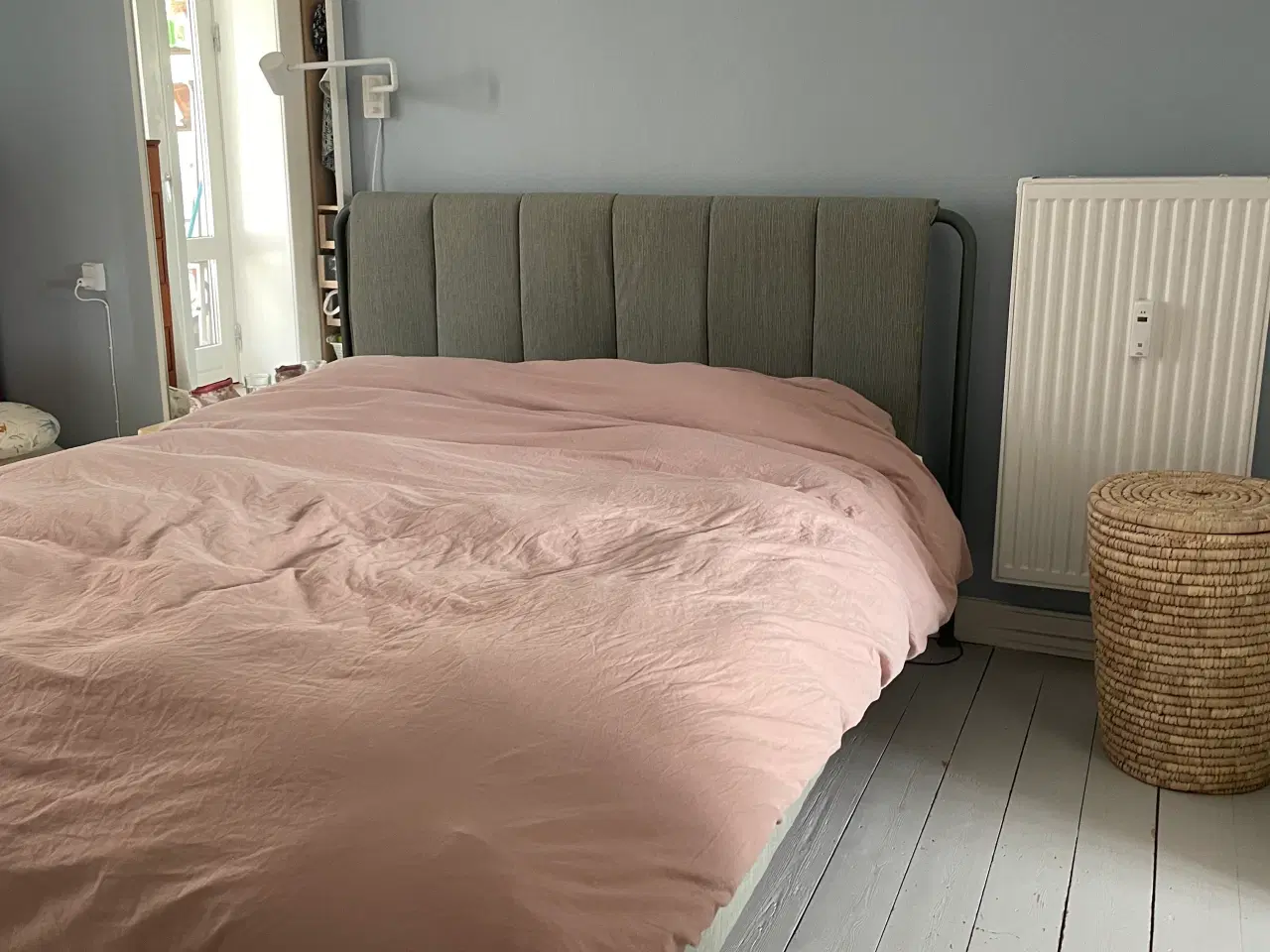 Billede 2 - Sengestel og madras IKEA