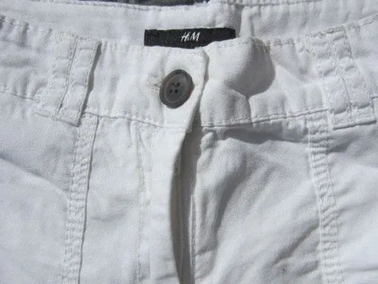 Billede 3 - Str. 34, hvide shorts