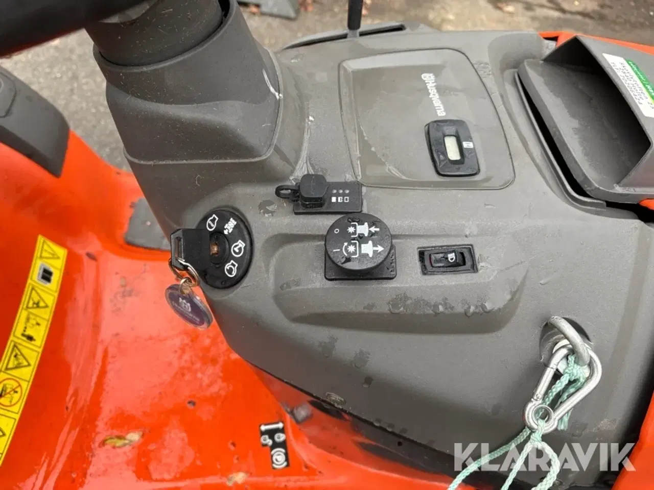 Billede 11 - Græsslåmaskine Husqvarna TS242