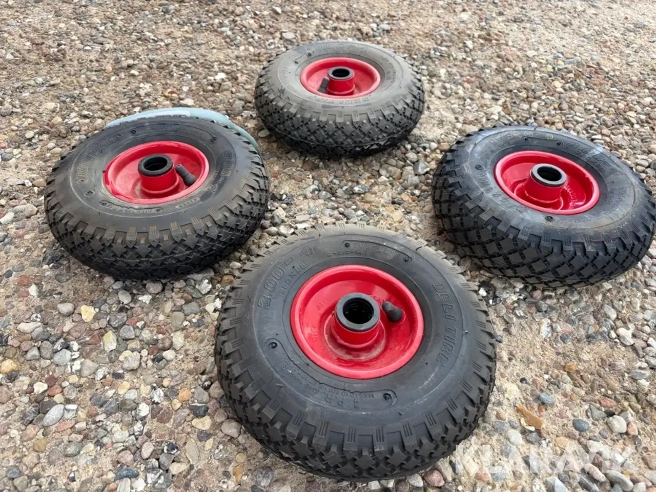 Billede 3 - Dæk Deli Tire 3.00 - 4 styk