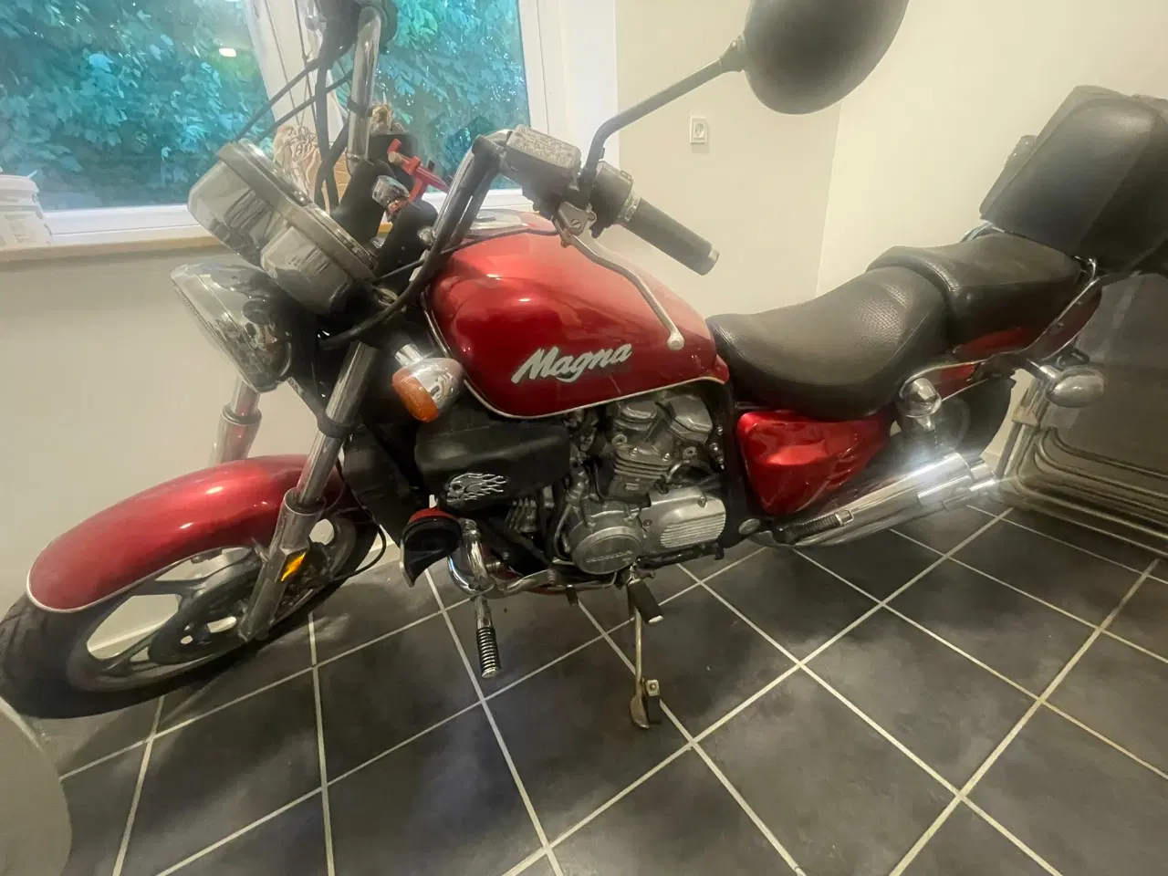 Billede 1 - Honda Super Magna 700