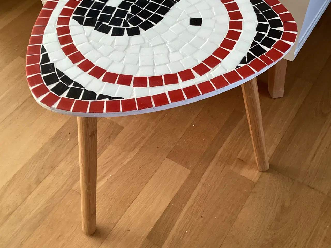 Billede 1 - Yin og Yang bord.