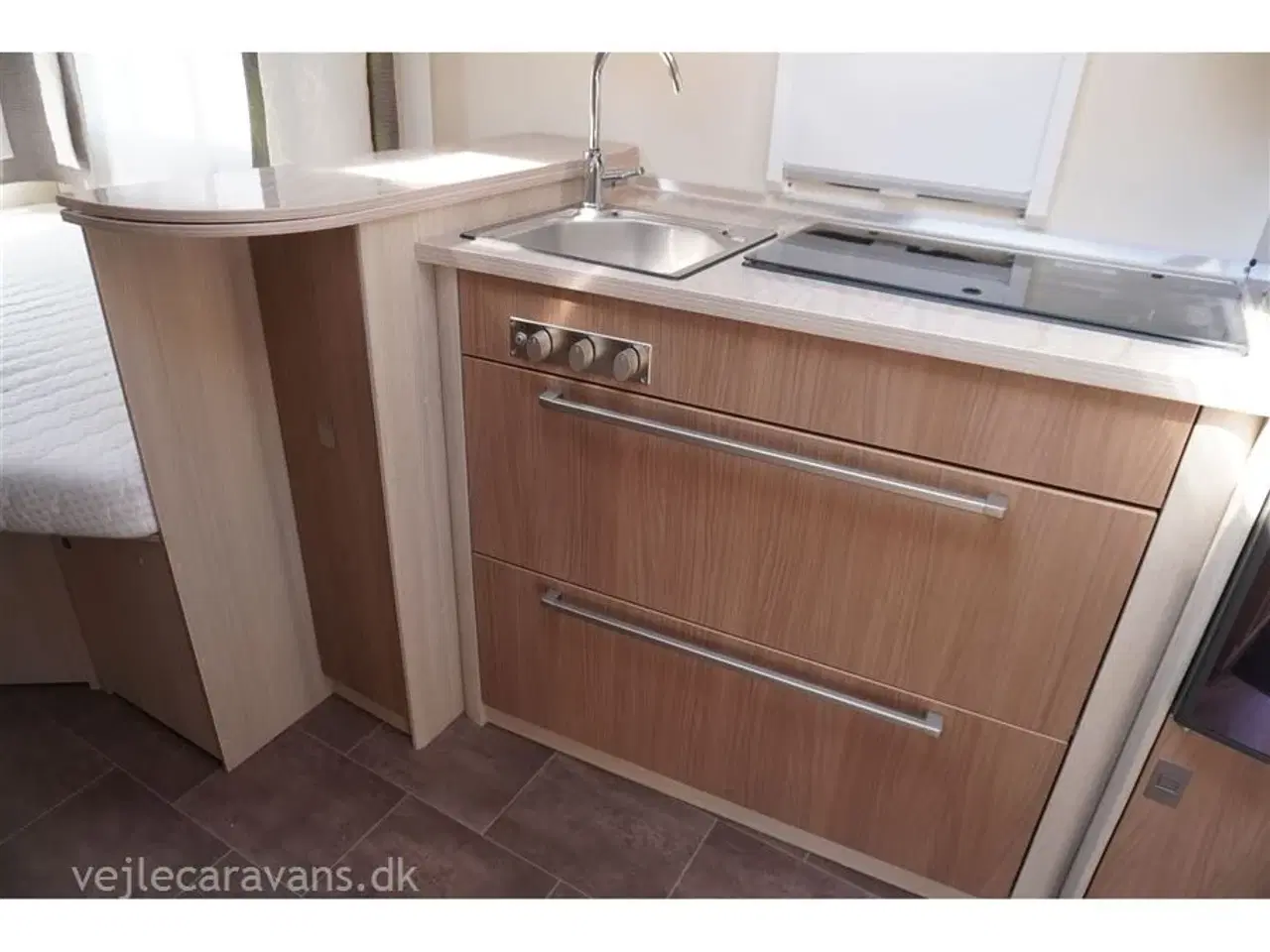 Billede 10 - 2015 - Bürstner Averso "55 YEARS" 465 TS