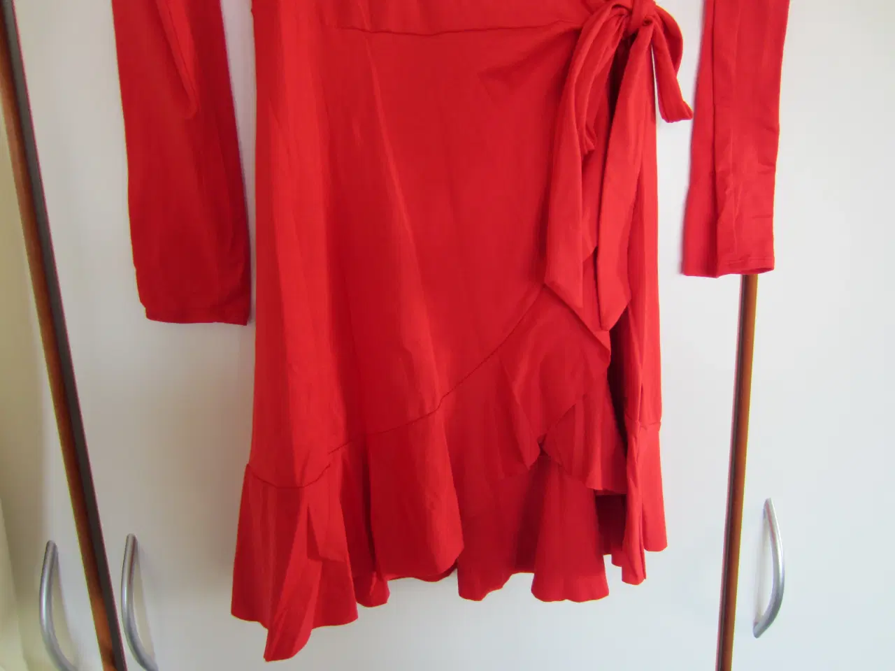 Billede 3 - Flot rød kjole i str. 38