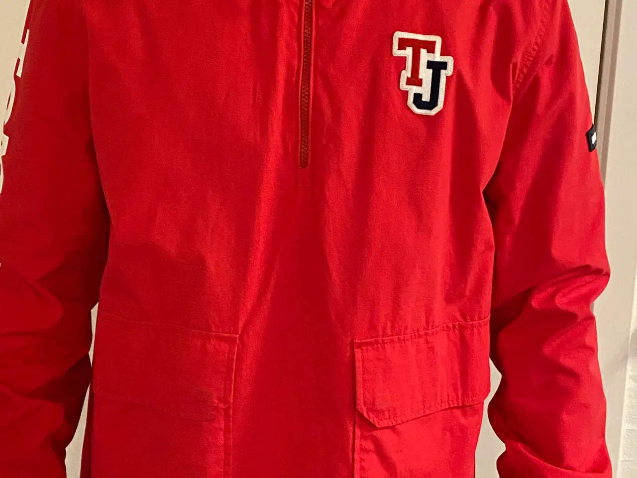 Billede 1 - Lækker rød Tommy Hilfiger anorak