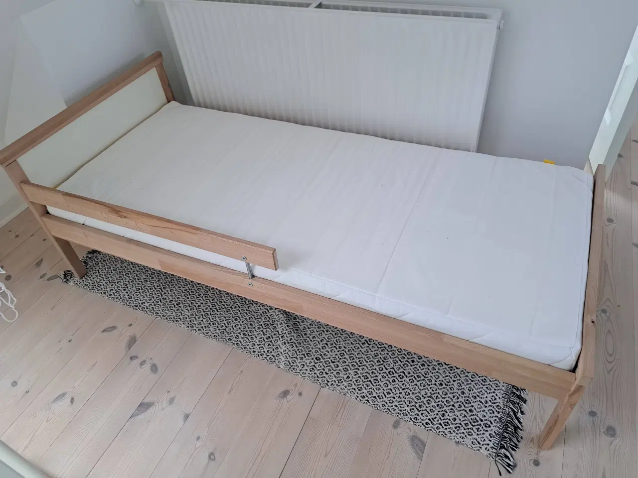 Billede 1 - Seng fra IKEA 70x160 cm.