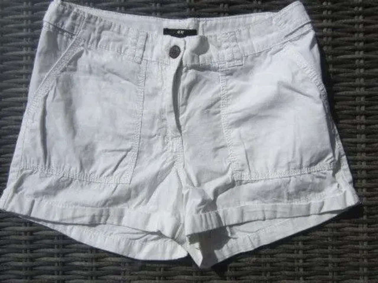 Billede 1 - Str. 34, hvide shorts