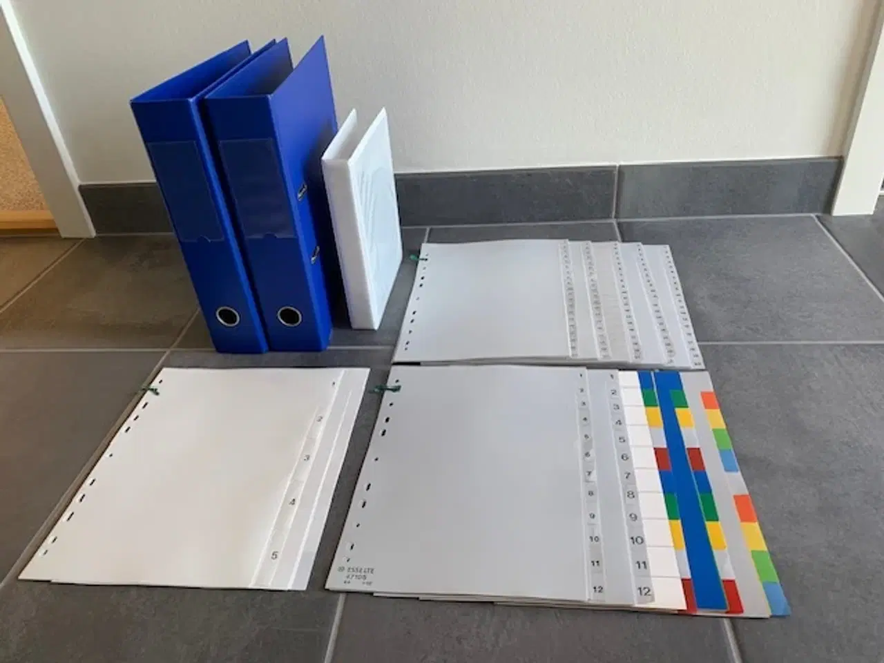 Billede 11 - Brevbakke - elastikmappe - hulapparat - ringbind /