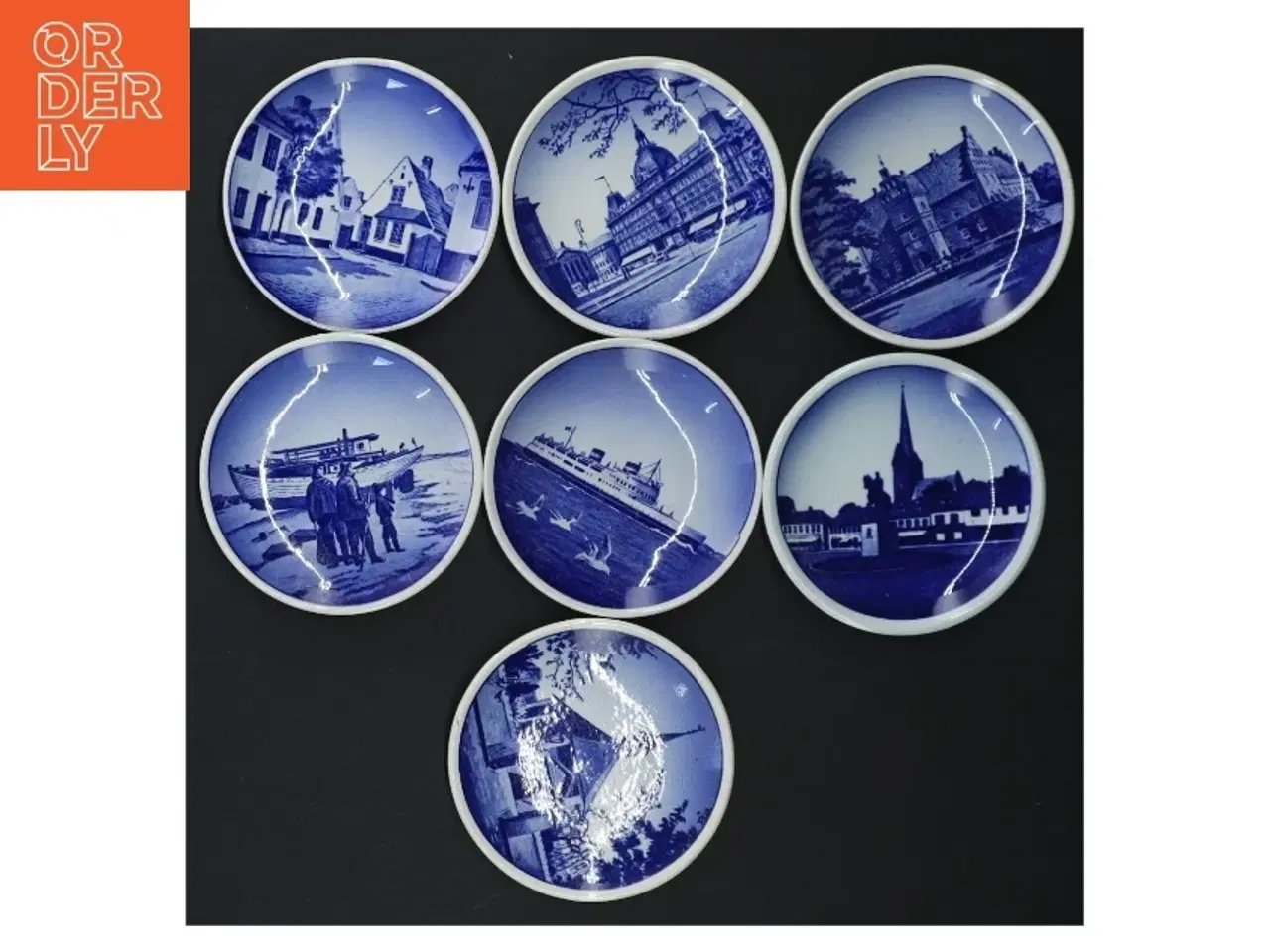 Billede 1 - Blå og hvide porcelænsplatter, 7 stykker fra Aluminia (str. Ø. 8,5 cm. 7 styk)