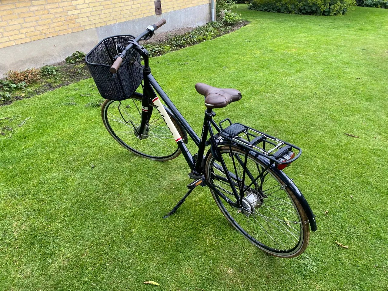 Billede 3 - Fin damecykel med kurv