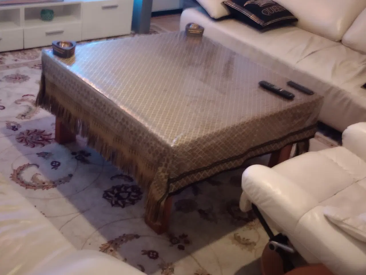 Billede 3 - Rigtig fed sofastue i creamefarvet læder