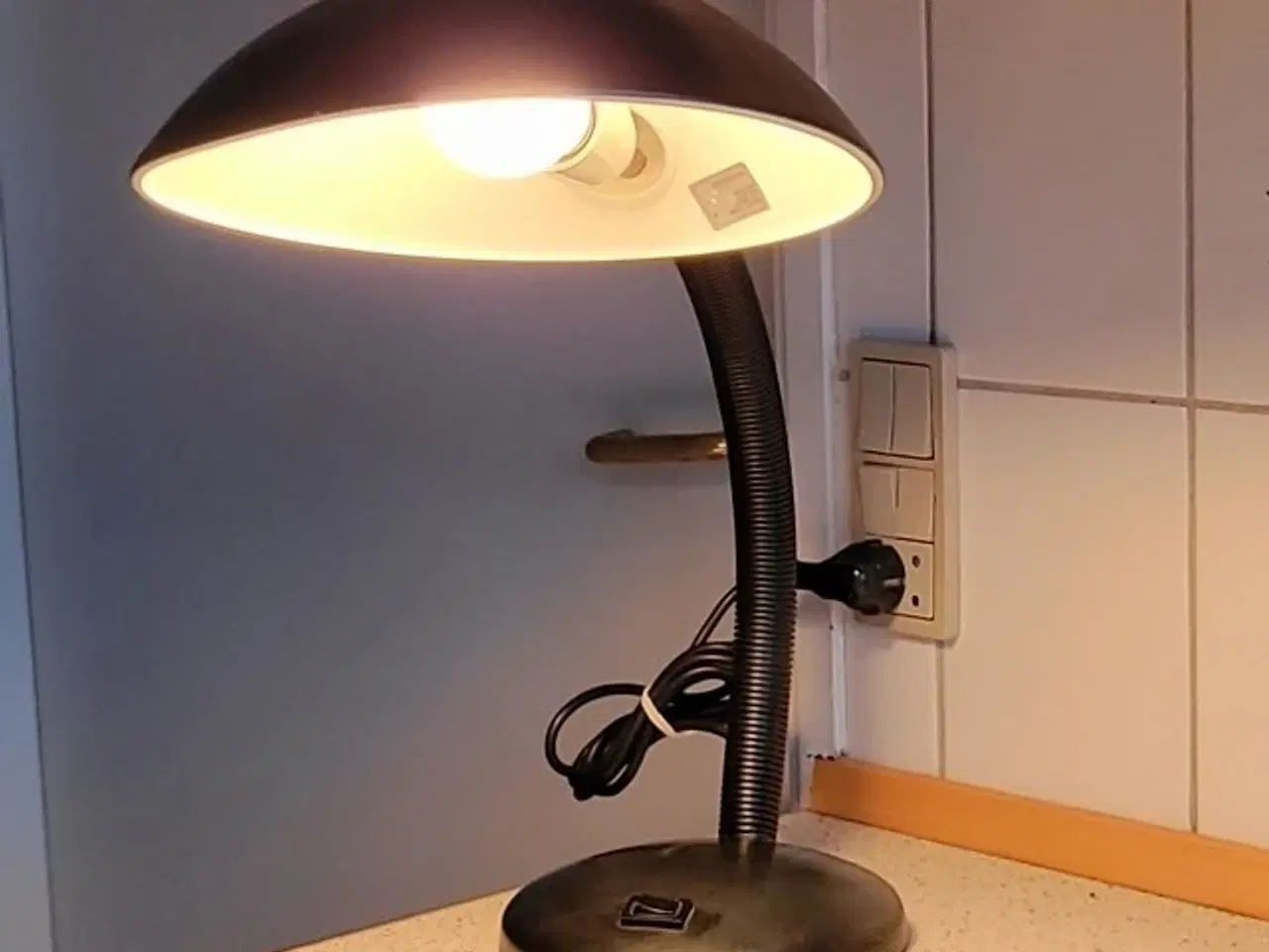 Billede 2 - Bauhaus lignende bordlampe fra Holland