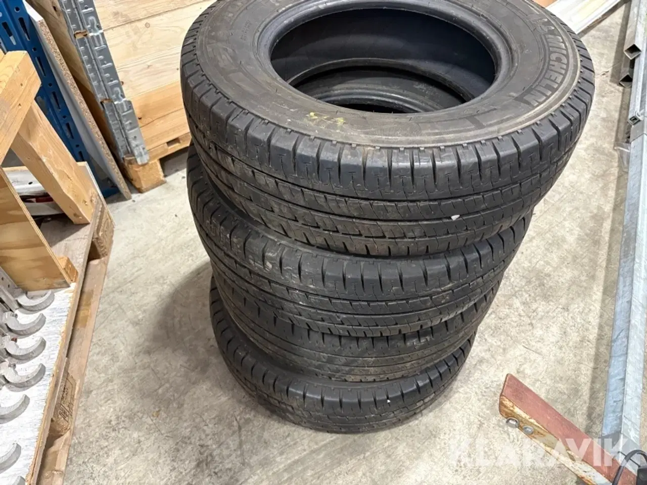 Billede 1 - Dæk Michelin 4 styk