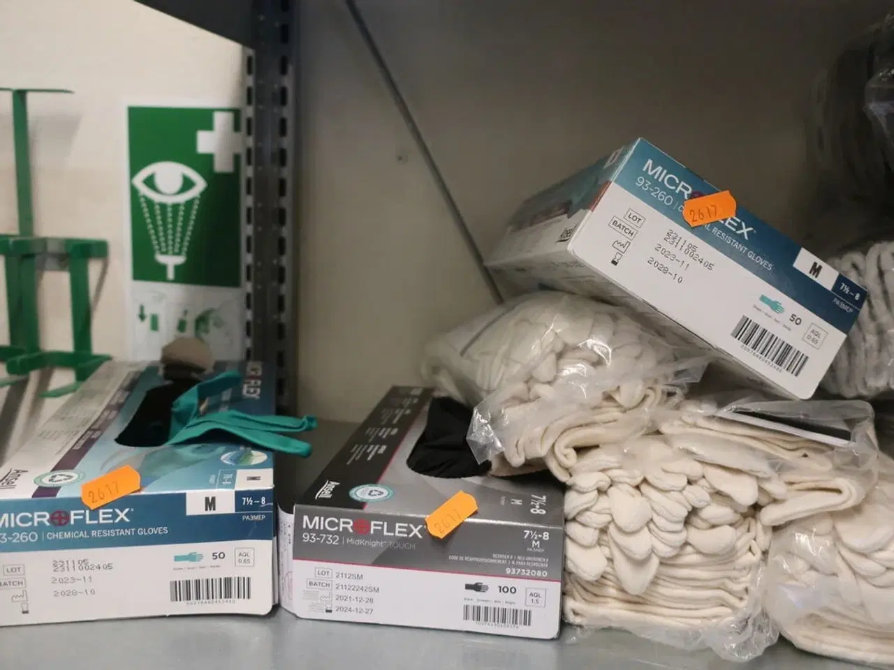 Billede 2 - Arbejdshandsker m.v. (se billeder)
