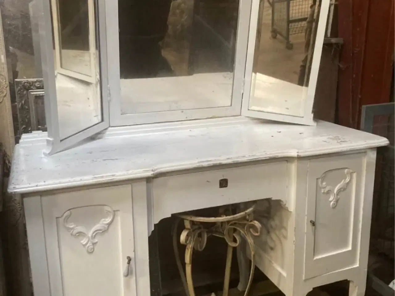 Billede 1 - Gammelt sminkebord