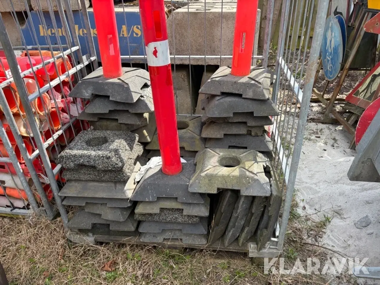 Billede 8 - Trafikkegler / afspærringsudstyr kegler og fødder