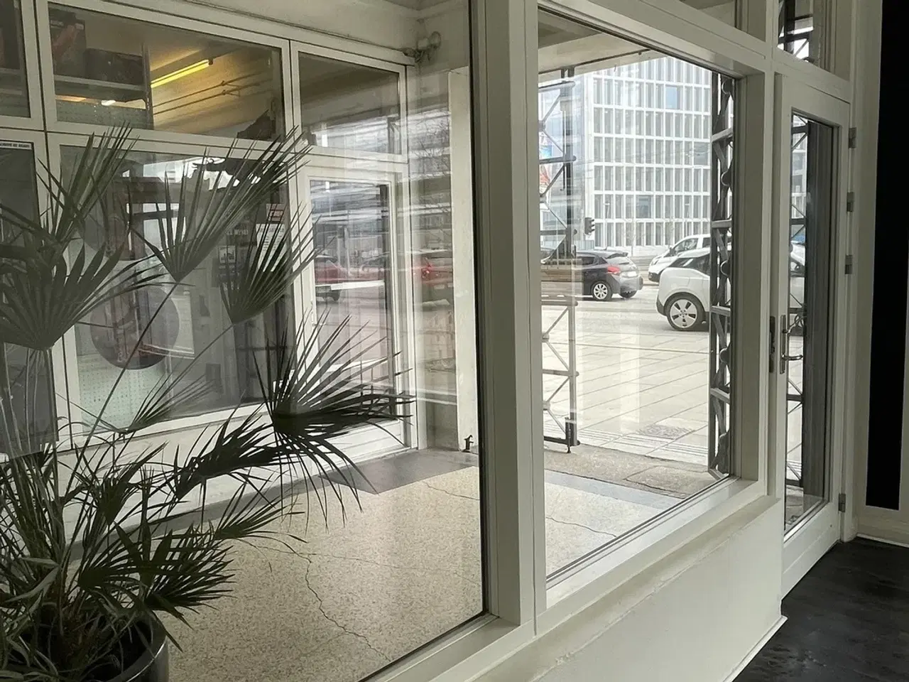 Billede 11 - Flot og synligt erhvervslejemål