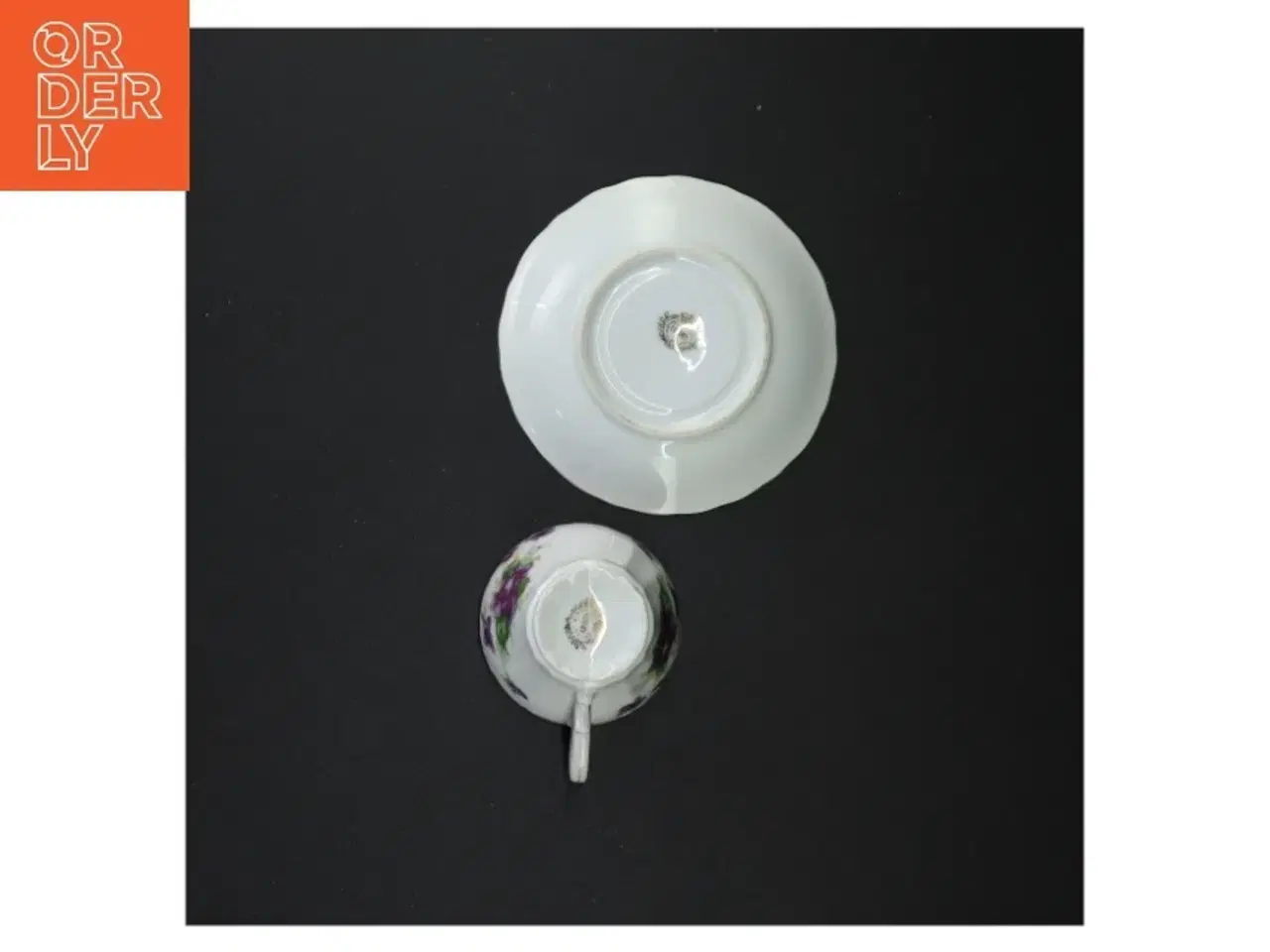 Billede 3 - Porcelænste kop og underkop med blomstermotiver fra Lucky (str. 11 x 6 cm)