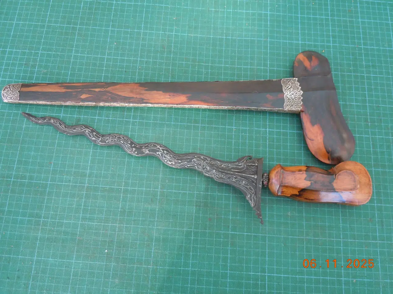 Billede 12 - Dolke og knive, alverdens typer.