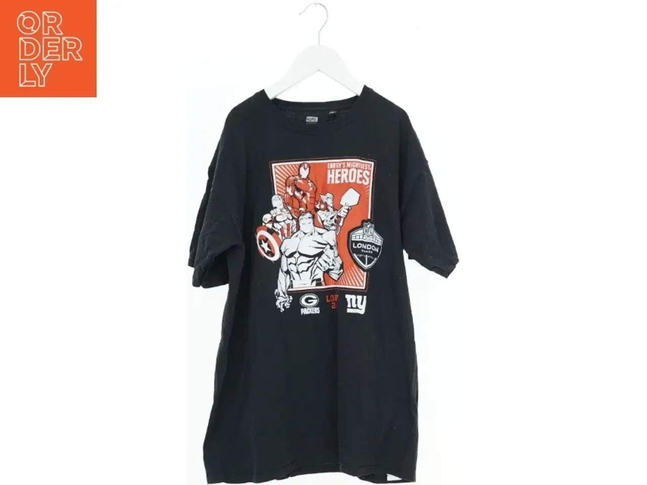 Billede 1 - Sort T-shirt med superhelte print fra Marvel (str. 170)