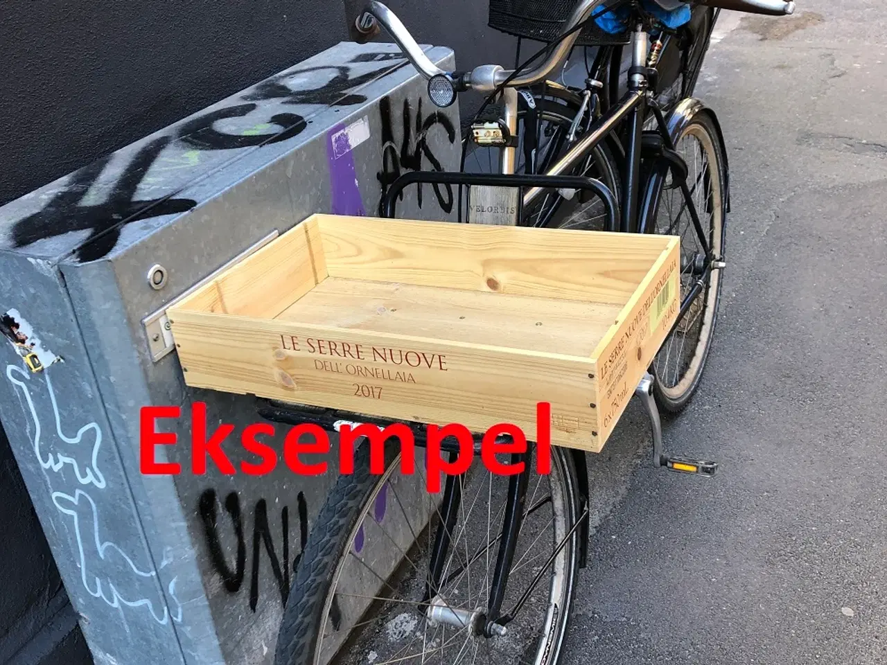 Billede 12 - 2 ens vinkasser i træ.