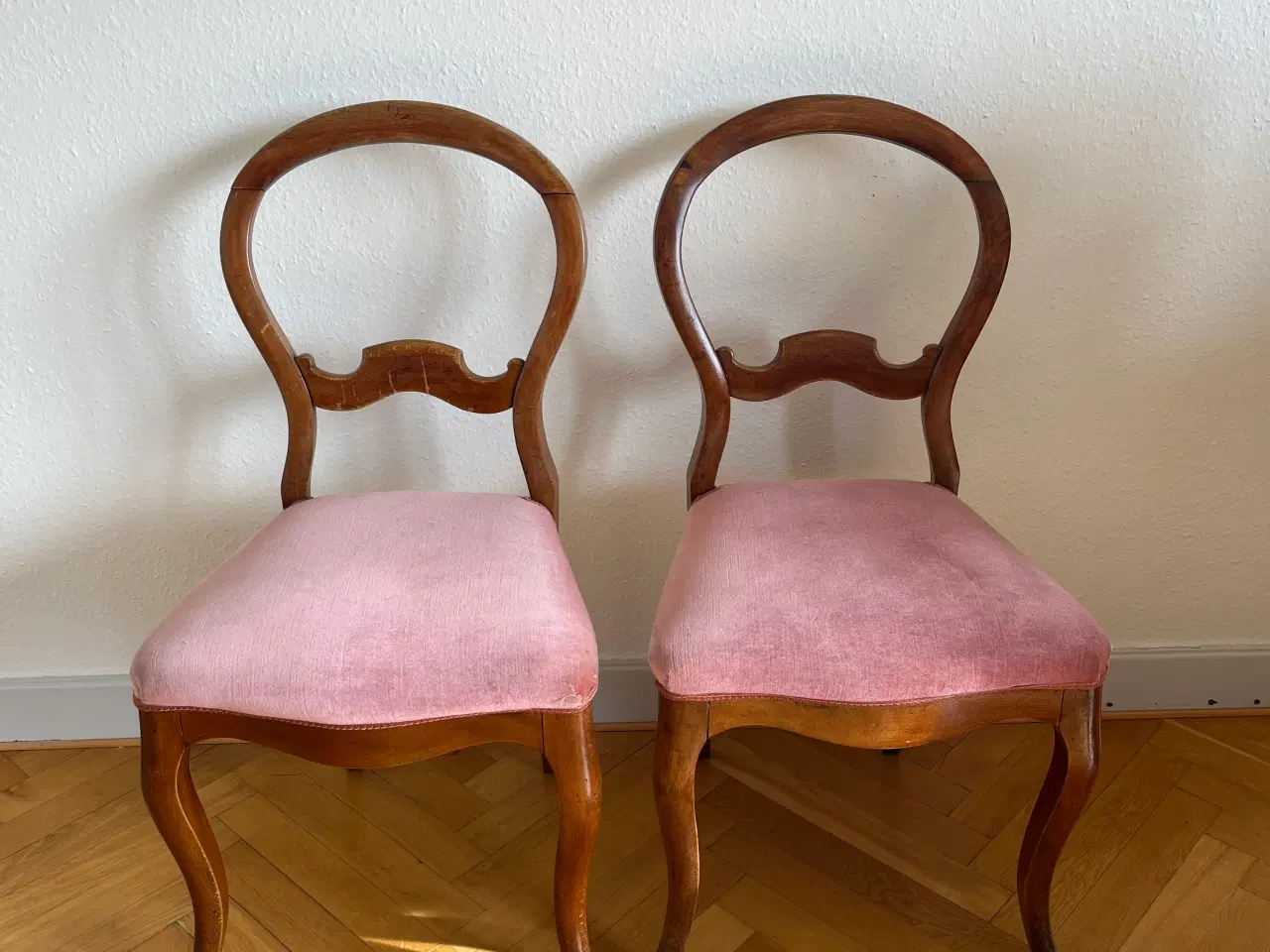 Billede 3 - Gamle møbler gives væk