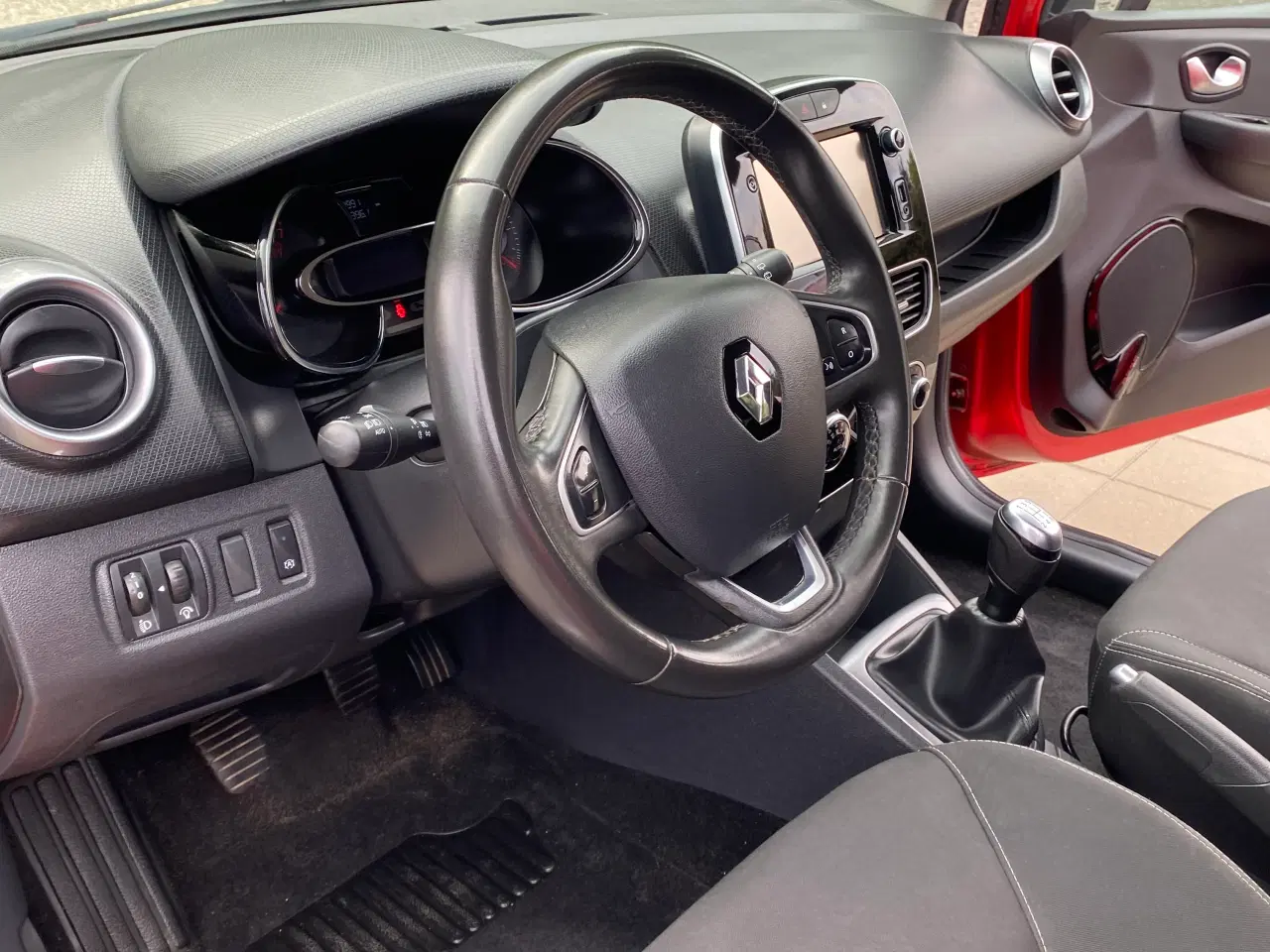 Billede 4 - Renault clio sælges