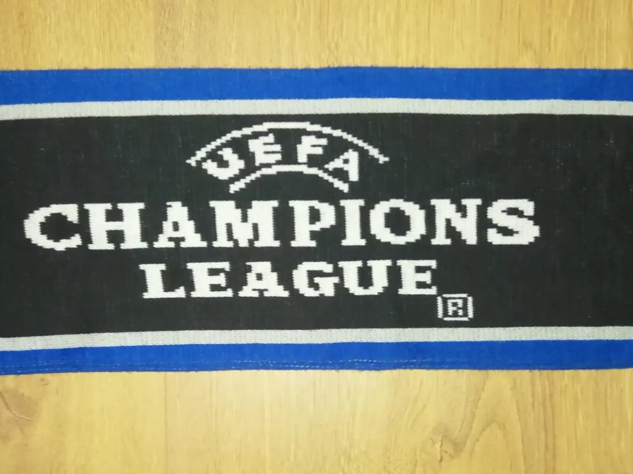 Billede 2 - NYT F.C. KØBENHAVN CHL HALSTØRKLÆDE, 150 CM