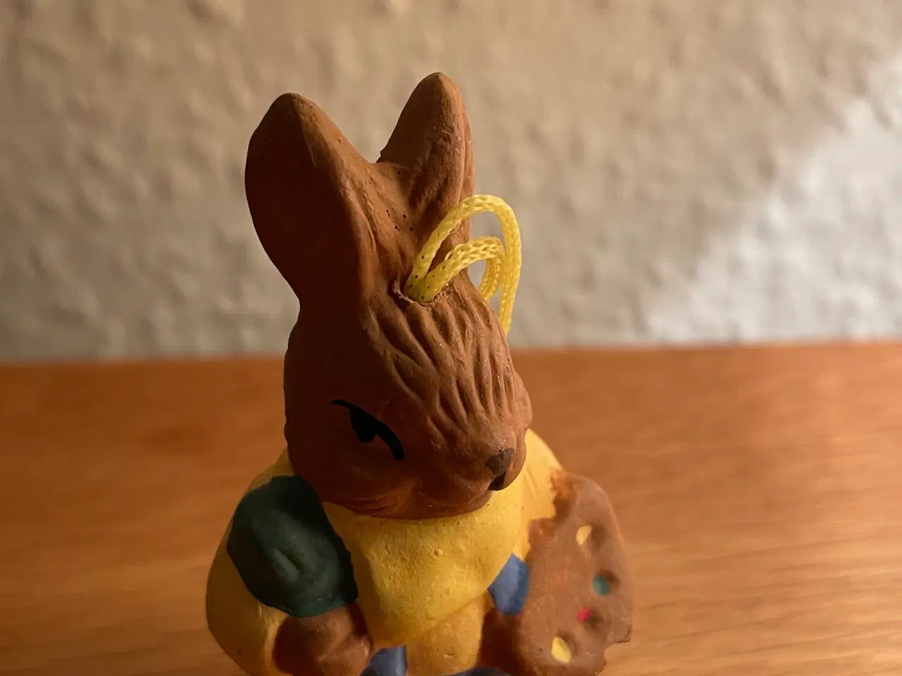 Billede 6 - Forskelligt påskepynt i polyresin. Priser i tekst.