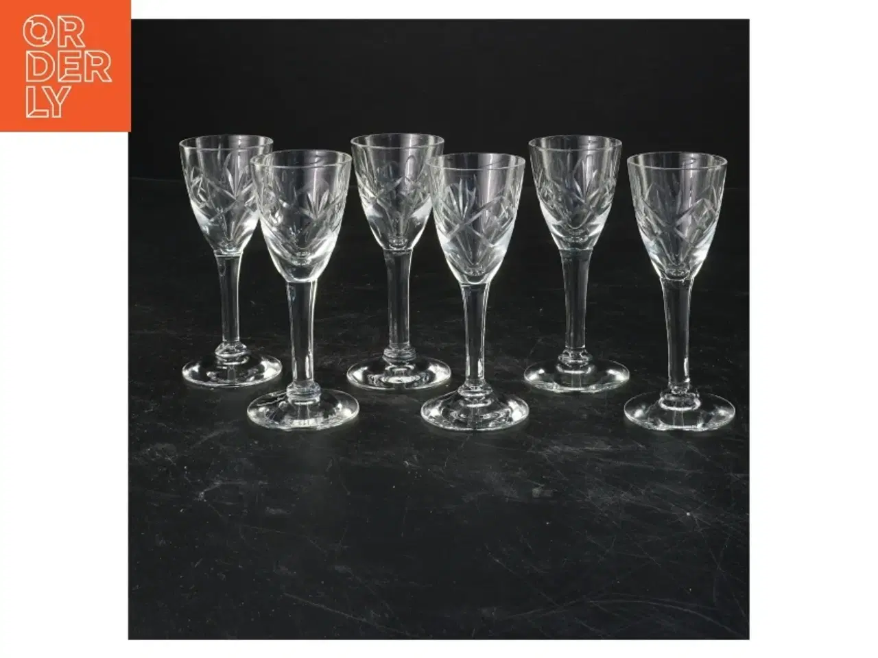 Billede 1 - Sæt med 6 glas (str. 10x4 cm)