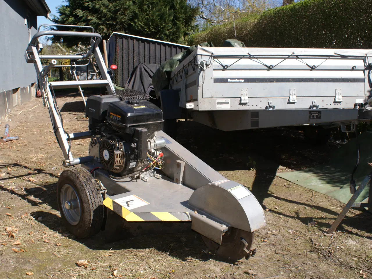 Billede 2 - Stubfræsning Tilbydes