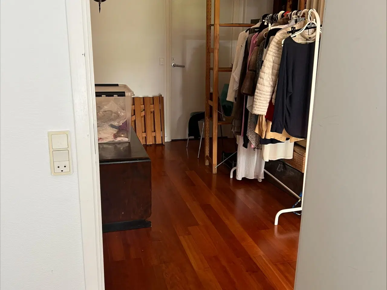 Billede 2 - 2 Værelser m/thekøkken og bad