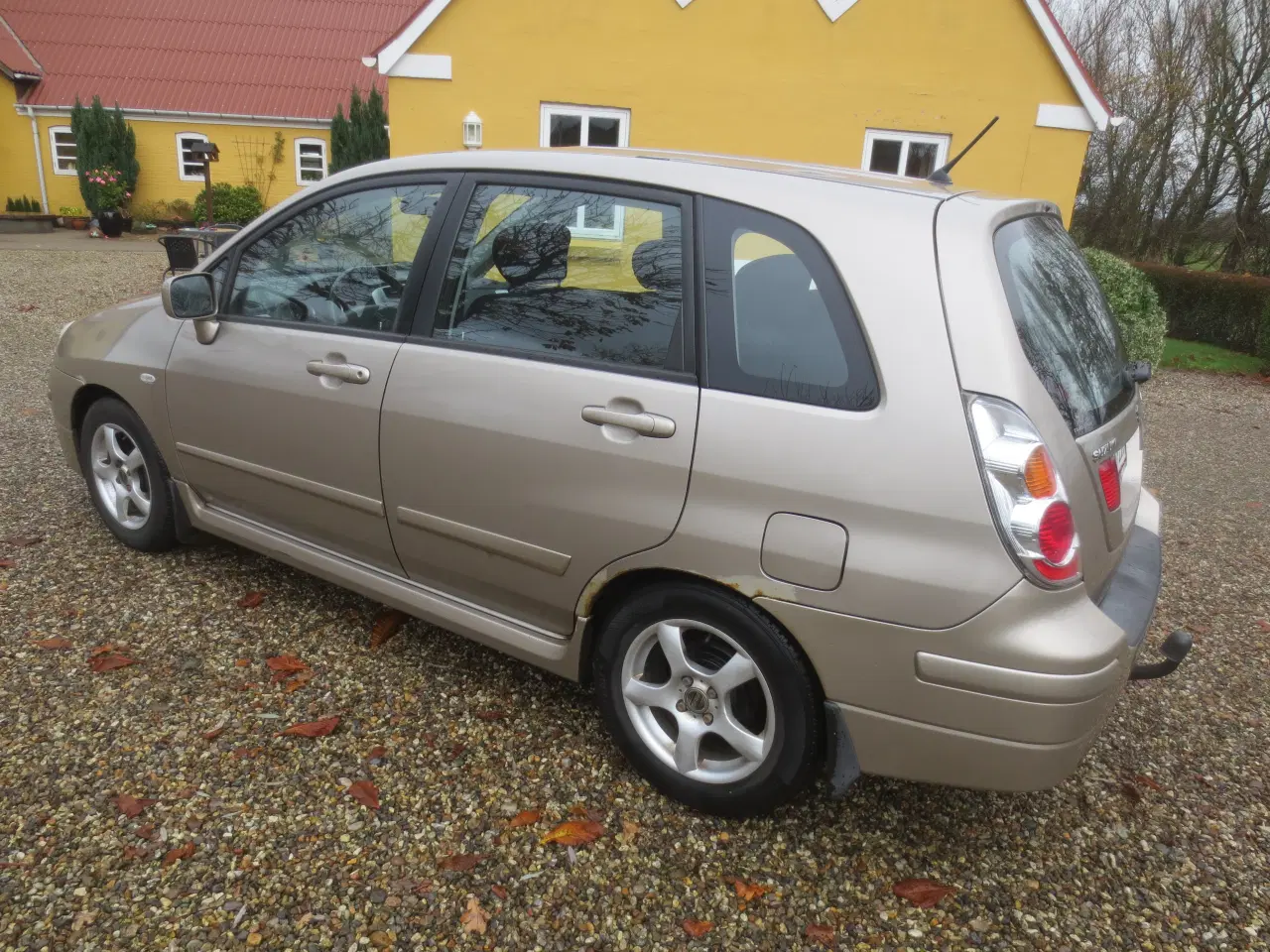 Billede 9 - Suzuki Liana 1.6 i Stc. Synet M/træk.