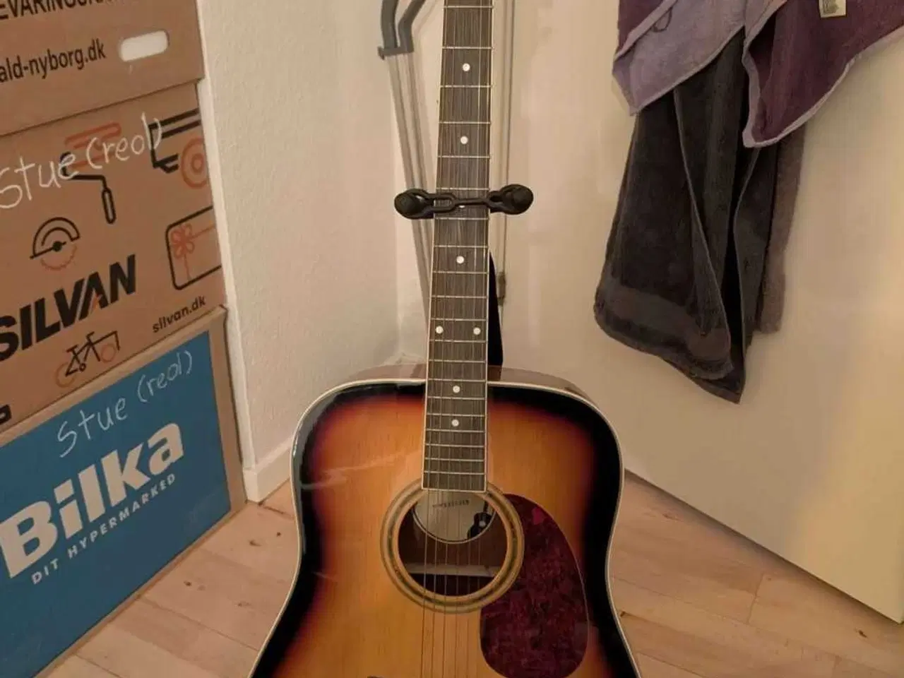 Billede 2 - Akustisk Guitar m/tilbehør