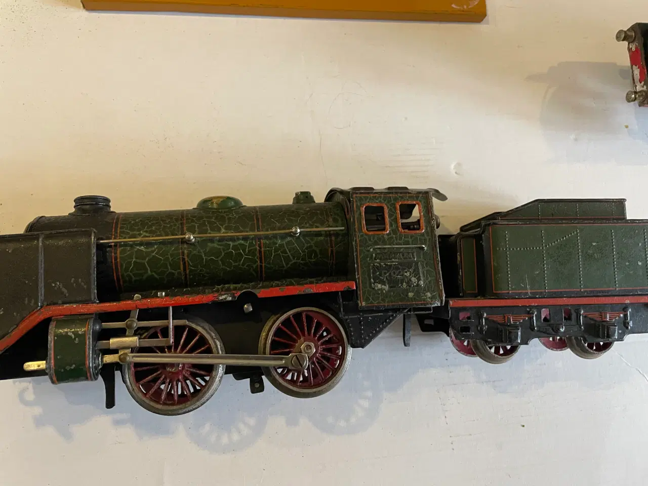 Billede 9 - Gl. modeljernbane i blik, spor 0