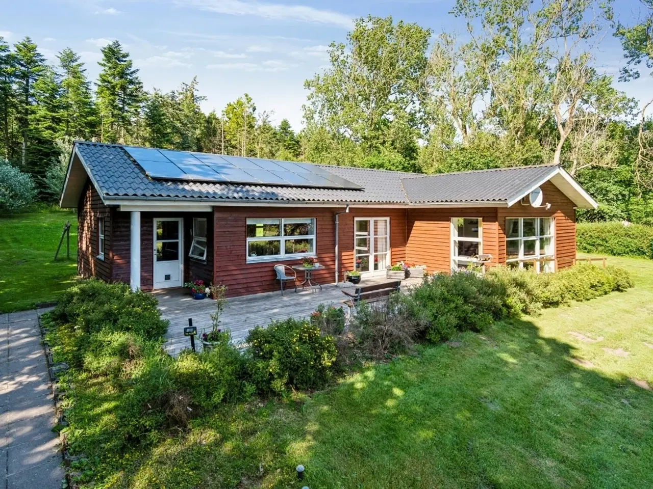 Billede 5 - IDYLLISK TRÆHUS 